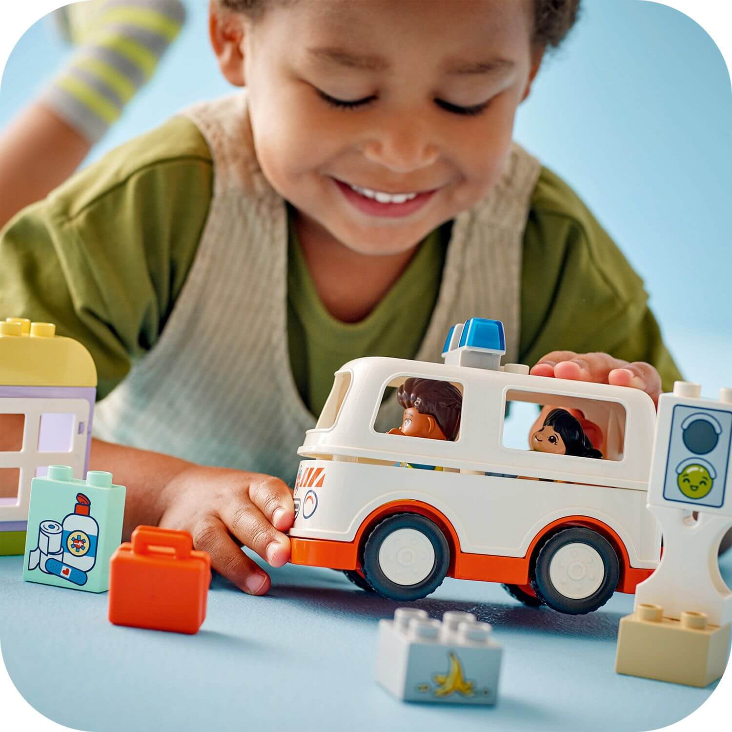 Lego Duplo 10447 Ambulance & Driver Playset for Toddlers Ages 2 and Up