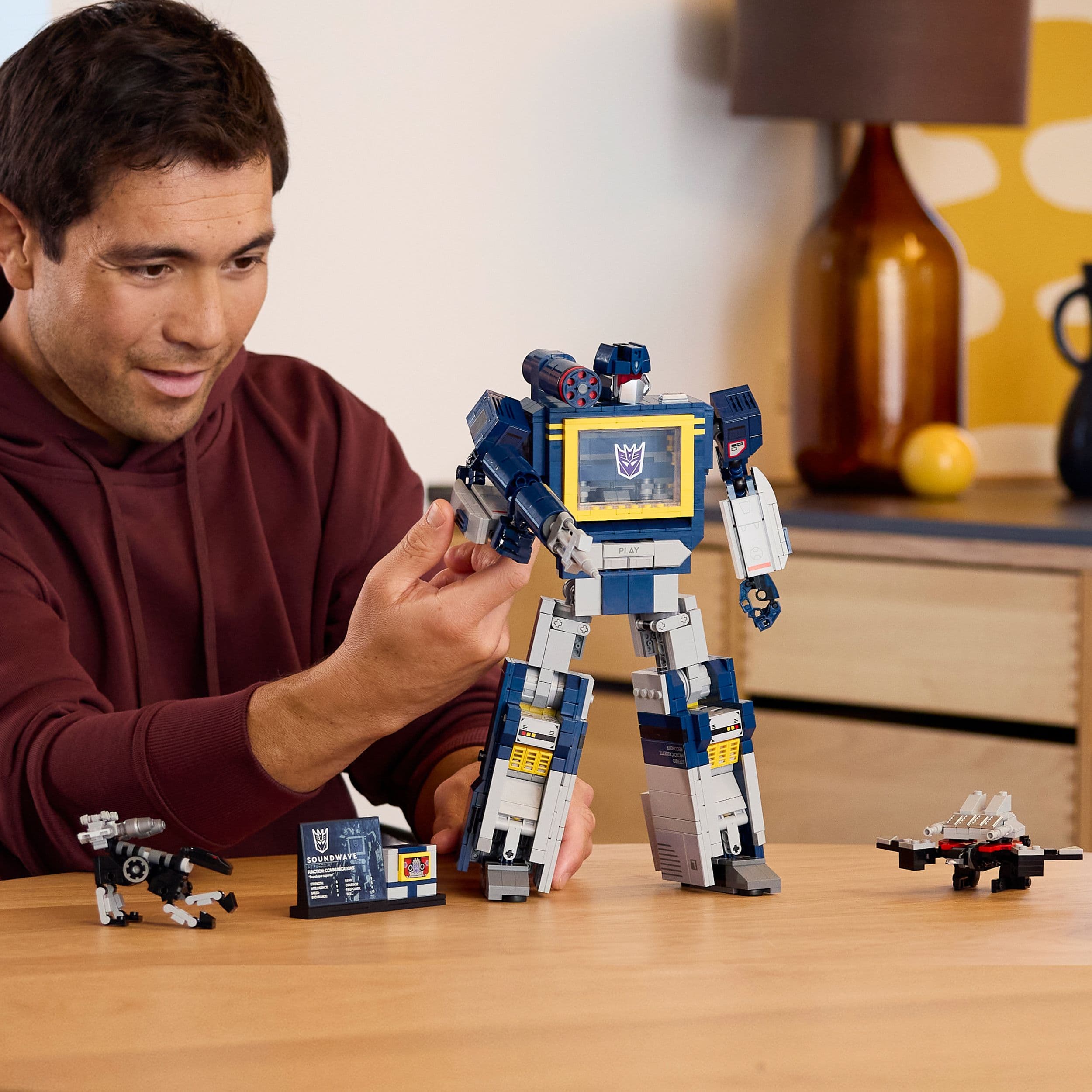 Lego Icons 10358 Transformers: Soundwave for Collectors Aged 18 and Up